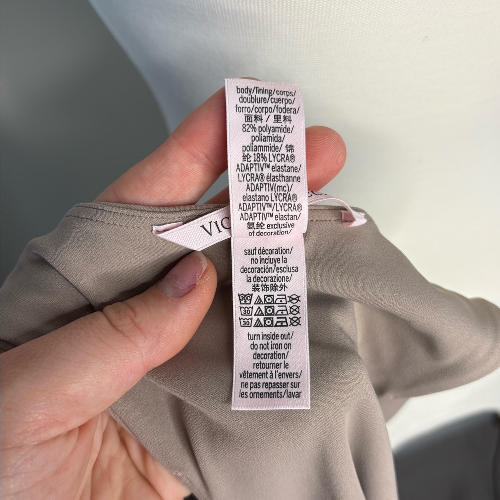Victoria's Secret Taupe Tank Top - Picture 5 of 6